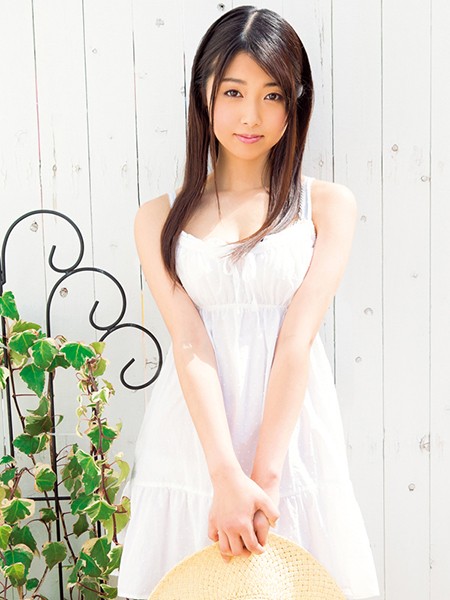 【特価】クールビューティー「白糸りん」ちゃん、そんなりんちゃんの処女喪失の瞬間を見届けよ！挿入されるも「痛い」を連発、それでも動かすも「痛い」と絶叫。そんなりんちゃんへ角度を変えて再び挿入。…