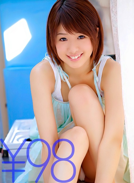 【お得】イッたチ○ポのザーメンを最後まで絞り取るみぃななちゃん。まずは騎乗位で腰振り、下から突き返すも勢い余ってチ○ポが抜けちゃう。寝バックでイカされ正常位で同時イキからの顔射、その後ハードなお掃除フェラ&手コキで最後の一滴まで搾り取る 川上奈々美